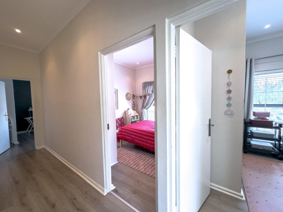 3 Bedroom Property for Sale in Oude Westhof Western Cape